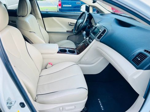 Used 2011 Toyota Venza AWD w/ Premium Pkg #2 image 15