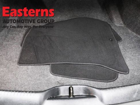 Used 2023 Chrysler 300 S image 9