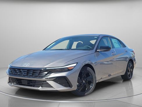 New 2026 Hyundai Elantra SEL Sport image 2