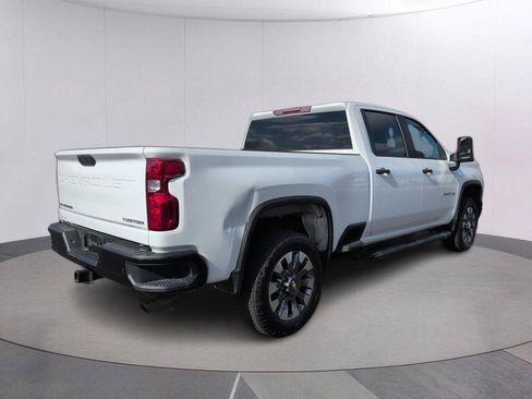 Used 2024 Chevrolet Silverado 2500 Custom w/ Custom Value Package AWD/4WD image 5