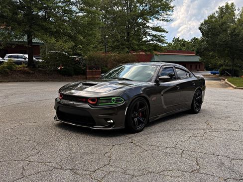 Used 2016 Dodge Charger R/T Scat Pack w/ Beats Audio Group RWD image 1