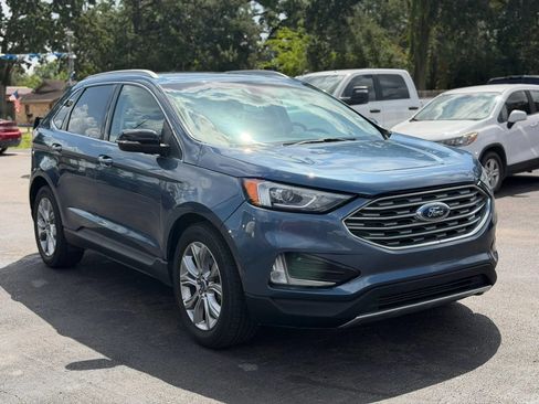 Used 2019 Ford Edge Titanium FWD image 4