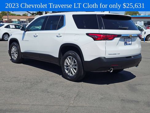 Used 2023 Chevrolet Traverse LT w/ LPO, Cargo Package AWD/4WD image 5