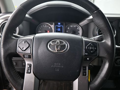 Used 2019 Toyota Tacoma SR5 image 11