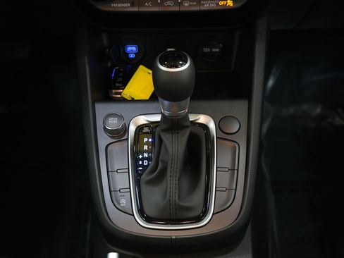 Used 2023 Hyundai Kona SEL w/ Cargo Package image 18