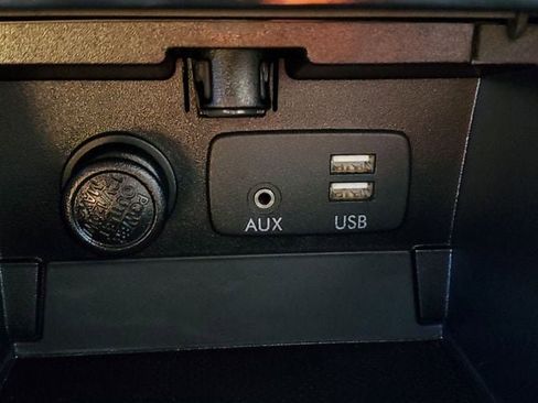 Used 2017 Subaru Outback 2.5i Limited image 36