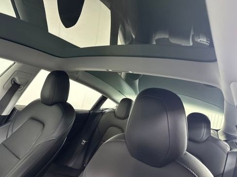 Used 2018 Tesla Model 3 Long Range image 12