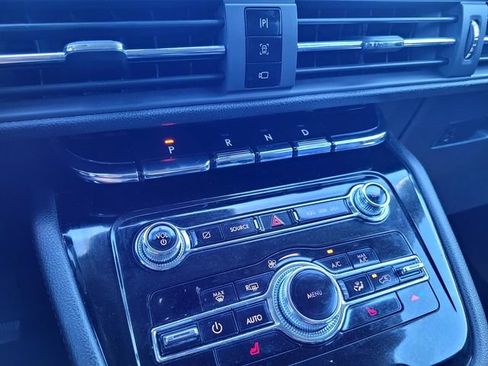 Certified 2021 Lincoln Corsair FWD image 19