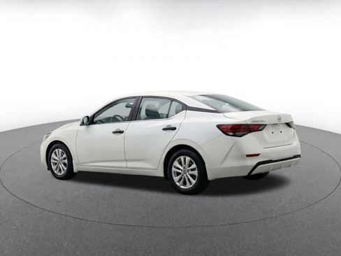 Used 2025 Nissan Sentra S image 7