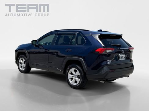 Used 2020 Toyota RAV4 XLE FWD image 5