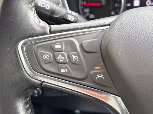 Used 2021 Chevrolet Equinox LT AWD/4WD image 16