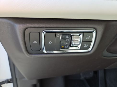 Used 2024 Lincoln Aviator Black Label AWD/4WD image 31