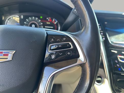 Used 2019 Cadillac Escalade Premium Luxury image 32
