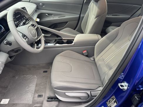 New 2026 Hyundai Elantra SEL Sport image 9