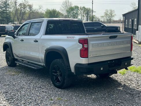 Used 2019 Chevrolet Silverado 1500 LT Trail Boss image 3