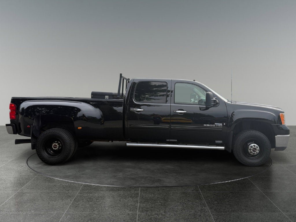 Used 2007 GMC Sierra 3500 SLT w/ Entertainment Package AWD/4WD image 11