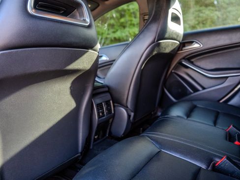 Used 2014 Mercedes-Benz CLA 250 image 29