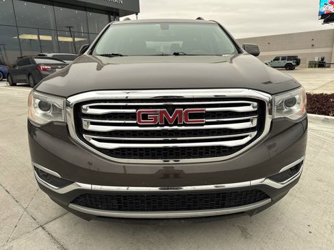 Used 2019 GMC Acadia SLT image 2