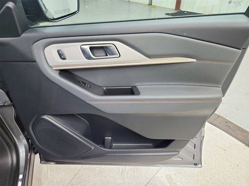 New 2026 Ford Explorer Active image 38