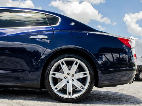 Used 2014 Maserati Quattroporte GTS RWD image 12