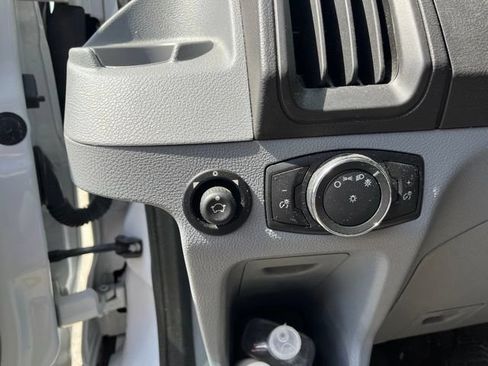 Used 2015 Ford Transit 150 XLT RWD image 28