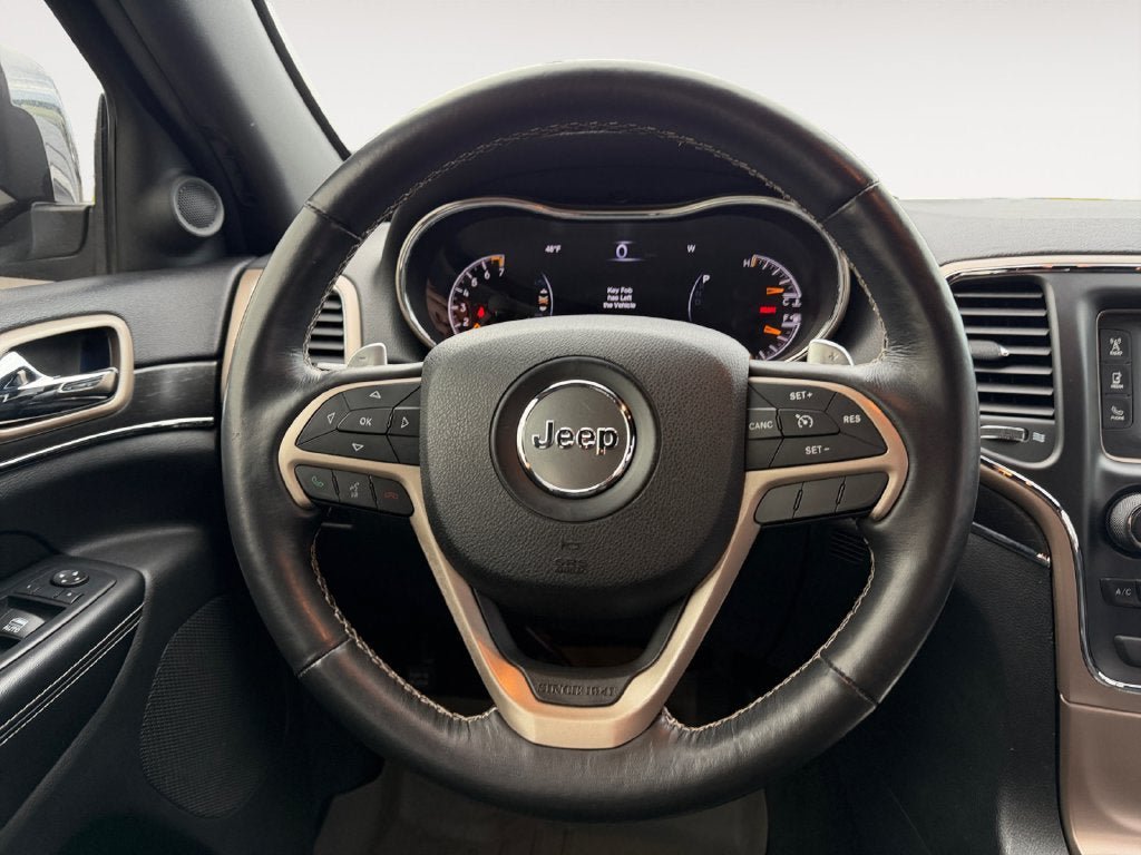 Used 2016 Jeep Grand Cherokee Limited AWD/4WD image 13