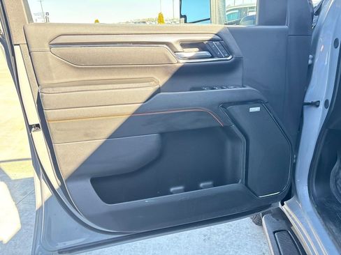 Used 2025 GMC Sierra 2500 AT4 w/ AT4 Premium Plus Package AWD/4WD image 13