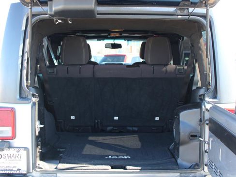 Used 2013 Jeep Wrangler Unlimited Rubicon w/ Dual Top Group image 11