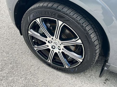 Used 2018 Volvo XC60 T6 Inscription w/ Convenience Package image 9