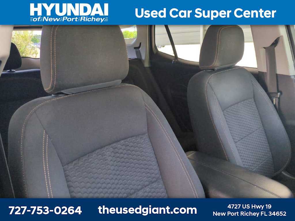 Used 2018 GMC Terrain SLE w/ Driver Convenience Package FWD image 6
