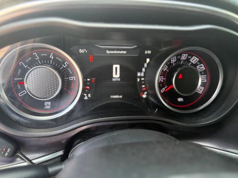 Used 2015 Dodge Challenger SXT RWD image 23