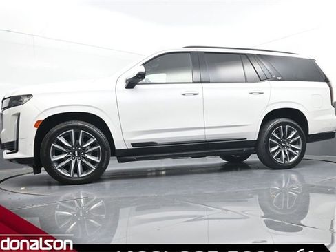 Used 2021 Cadillac Escalade Sport image 16