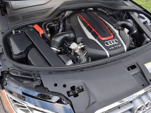 Used 2015 Audi S8 image 92