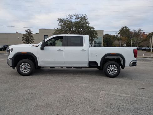 New 2026 GMC Sierra 2500 SLE image 4