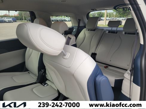 New 2026 Kia Carnival EX FWD image 14