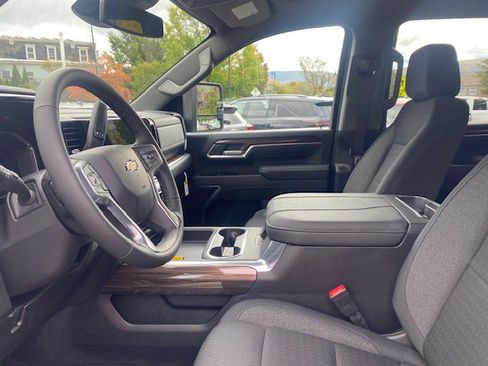 New 2026 Chevrolet Silverado 2500 LT image 8