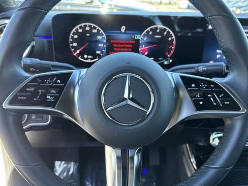 Used 2025 Mercedes-Benz CLA 250 image 24