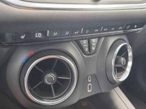 Used 2024 Chevrolet Blazer LT FWD image 28