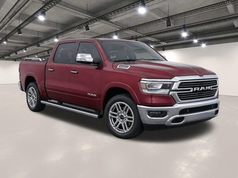 Used 2020 RAM 1500 Laramie RWD image 2