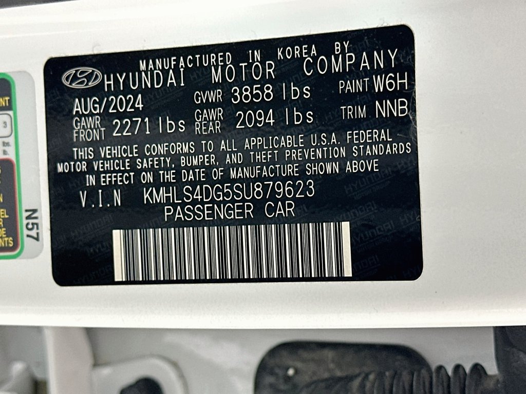 Used 2025 Hyundai Elantra SEL FWD image 32