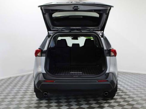 Used 2023 Toyota RAV4 LE FWD image 15