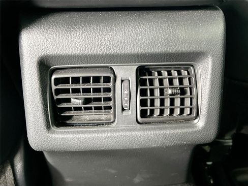 Used 2023 Toyota Camry XLE image 25