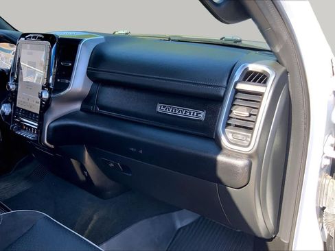 Used 2023 RAM 1500 Laramie AWD/4WD image 19