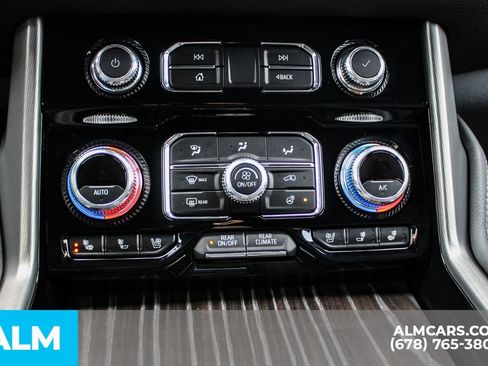 Used 2024 GMC Yukon Denali image 41