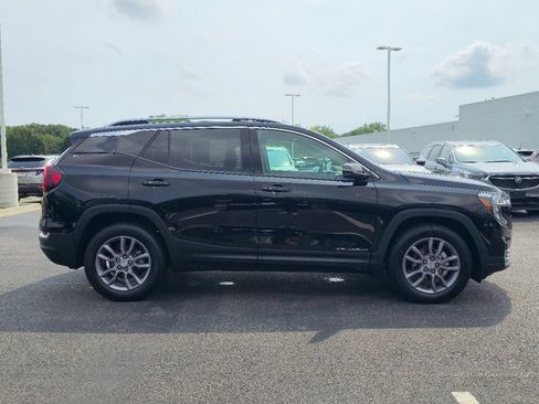 Certified 2022 GMC Terrain SLT w/ Tech Package AWD/4WD image 7