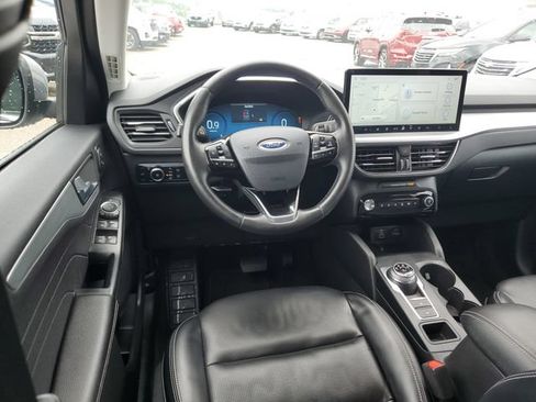 Used 2024 Ford Escape Platinum AWD/4WD image 13