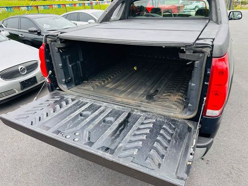 Used 2006 Chevrolet Avalanche LS w/ Sun And Sound Package AWD/4WD image 36