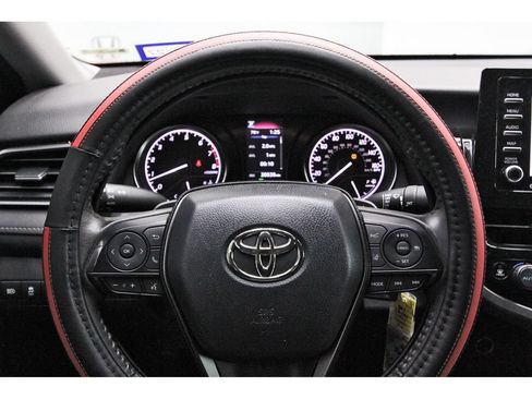 Used 2023 Toyota Camry SE FWD image 11