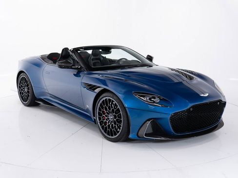 Used 2023 Aston Martin DBS Superleggera Volante image 7