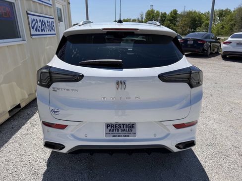 Used 2025 Buick Encore GX Avenir w/ Avenir Technology Package AWD/4WD image 5